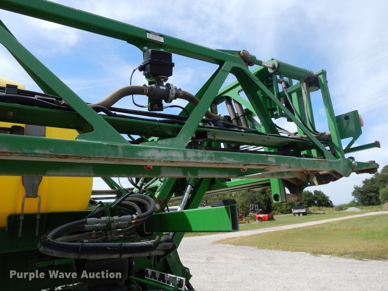 image for item DI7595 2013 John Deere 4630 sprayer