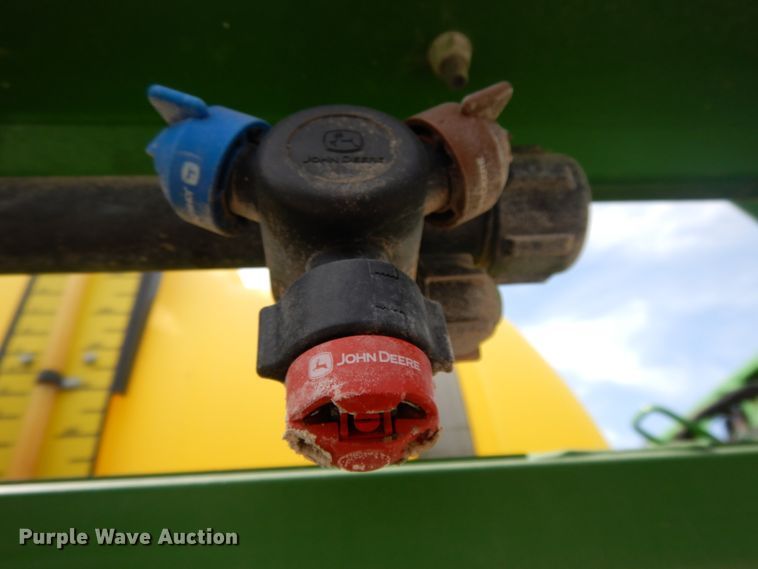 image for item DI7595 2013 John Deere 4630 sprayer