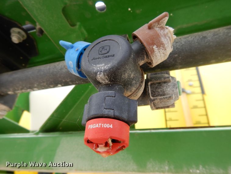 image for item DI7595 2013 John Deere 4630 sprayer