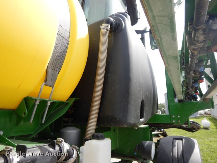 image for item DI7595 2013 John Deere 4630 sprayer
