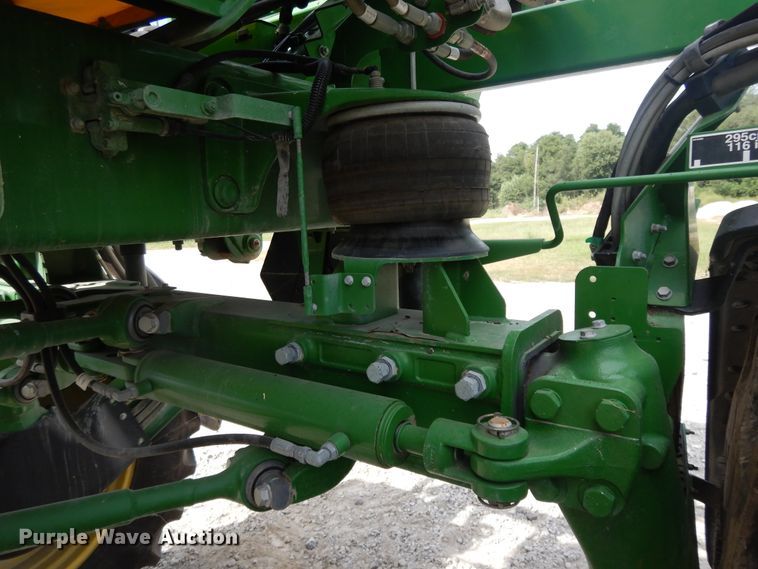 image for item DI7595 2013 John Deere 4630 sprayer