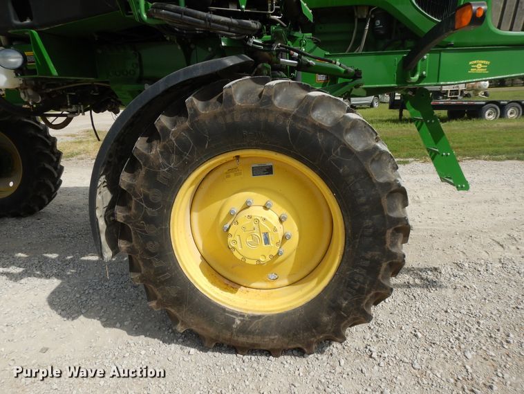 image for item DI7595 2013 John Deere 4630 sprayer