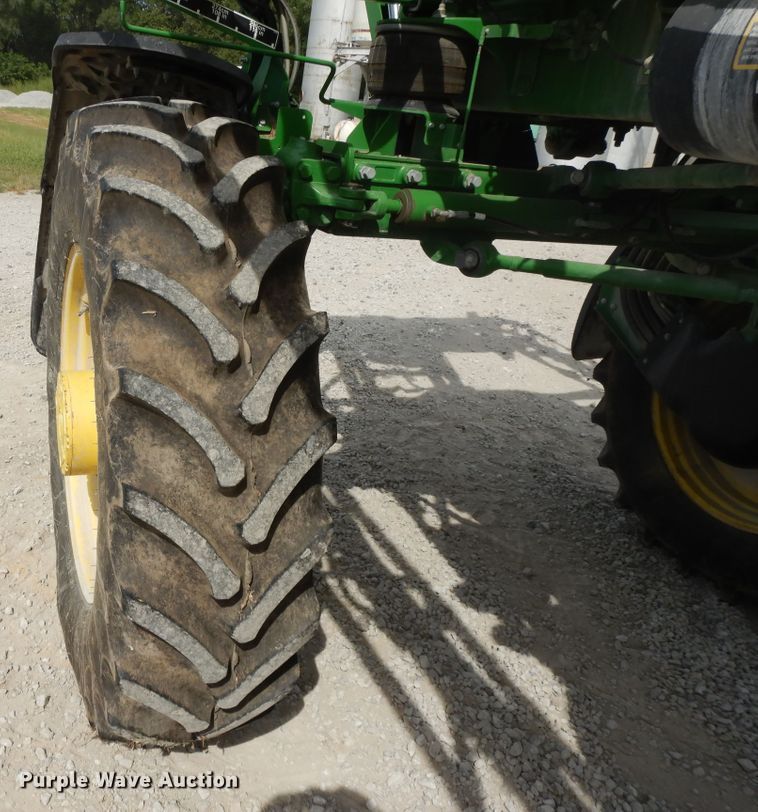 image for item DI7595 2013 John Deere 4630 sprayer