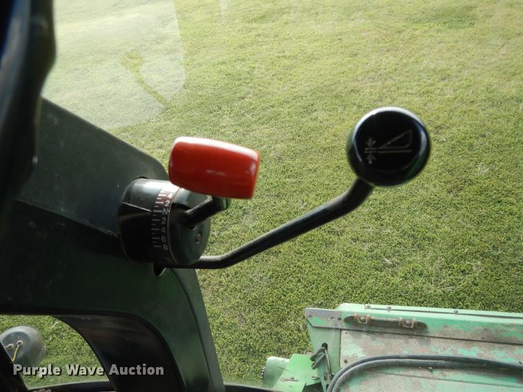 image for item DI7676 1988 John Deere 7720 Titan II RWA combine