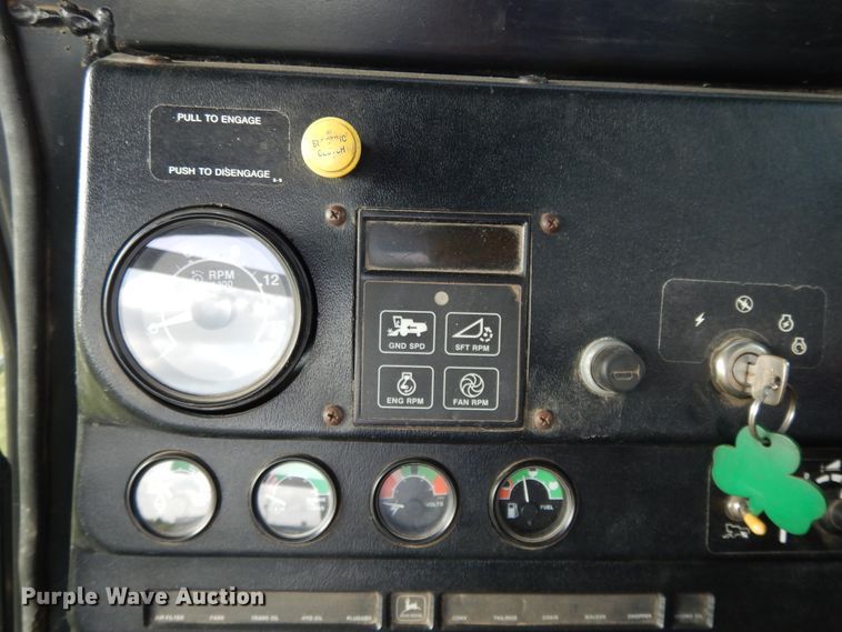 image for item DI7676 1988 John Deere 7720 Titan II RWA combine