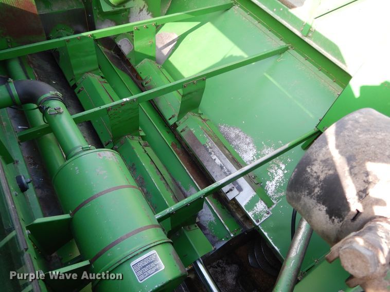 image for item DI7676 1988 John Deere 7720 Titan II RWA combine