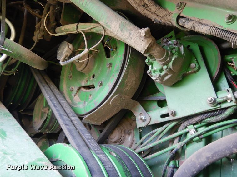 image for item DI7676 1988 John Deere 7720 Titan II RWA combine