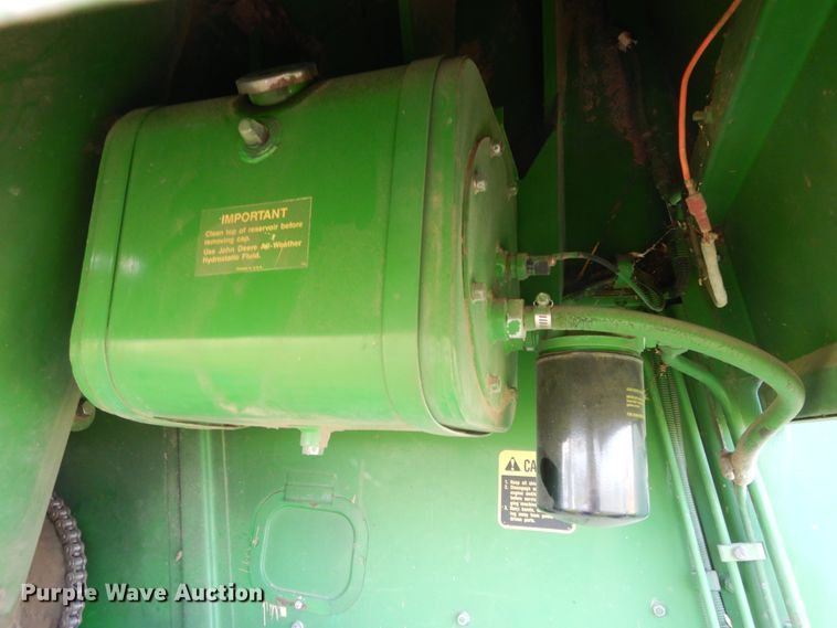 image for item DI7676 1988 John Deere 7720 Titan II RWA combine