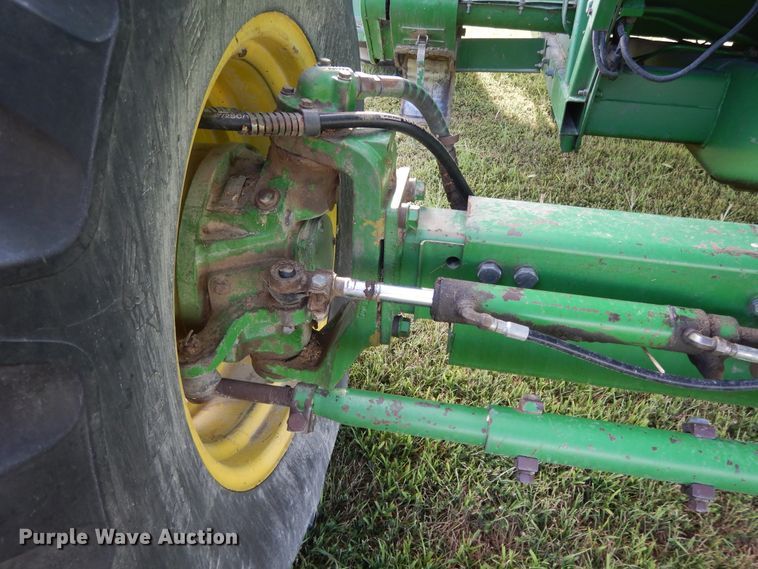 image for item DI7676 1988 John Deere 7720 Titan II RWA combine