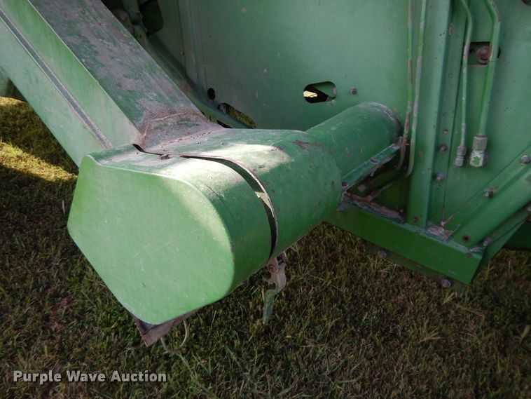 image for item DI7676 1988 John Deere 7720 Titan II RWA combine