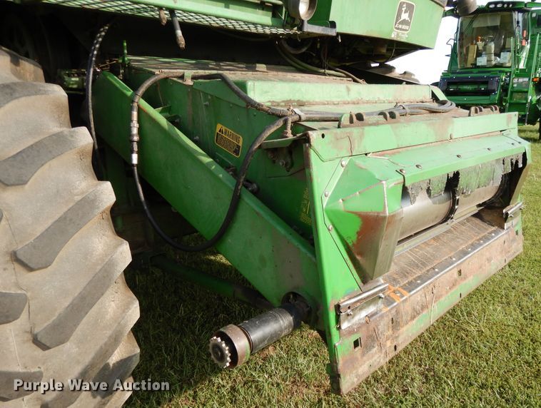 image for item DI7676 1988 John Deere 7720 Titan II RWA combine