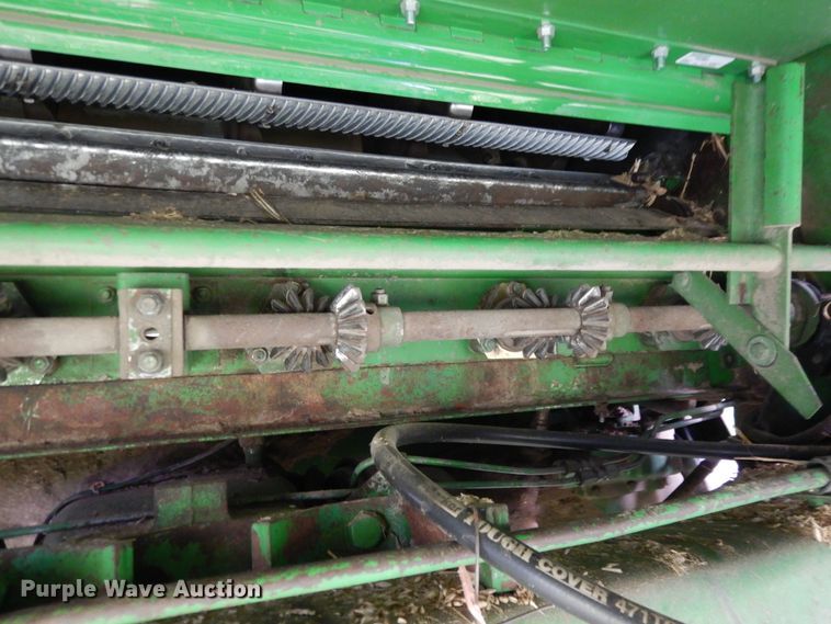 image for item DI7676 1988 John Deere 7720 Titan II RWA combine