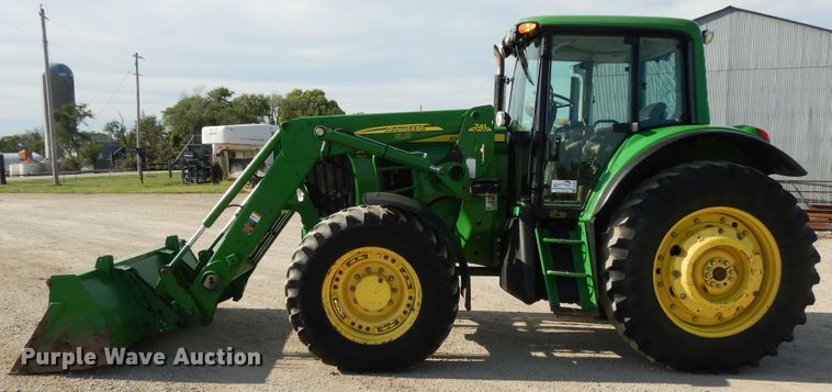 image for item DI7682 John Deere 7330 Premium  MFWD tractor