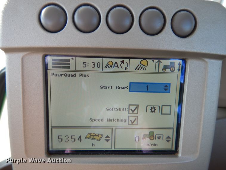 image for item DI7682 John Deere 7330 Premium  MFWD tractor