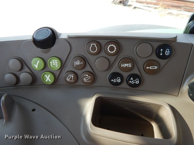 image for item DI7682 John Deere 7330 Premium  MFWD tractor