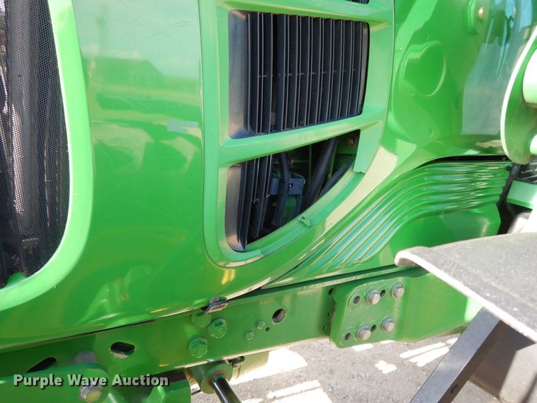 image for item DI7682 John Deere 7330 Premium  MFWD tractor