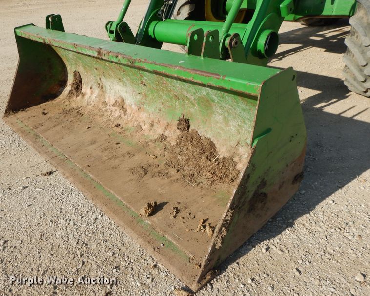 image for item DI7682 John Deere 7330 Premium  MFWD tractor