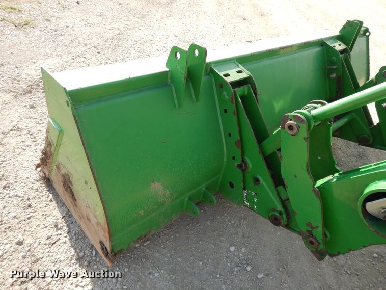 image for item DI7682 John Deere 7330 Premium  MFWD tractor