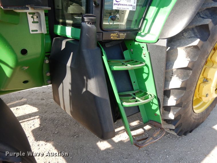 image for item DI7682 John Deere 7330 Premium  MFWD tractor