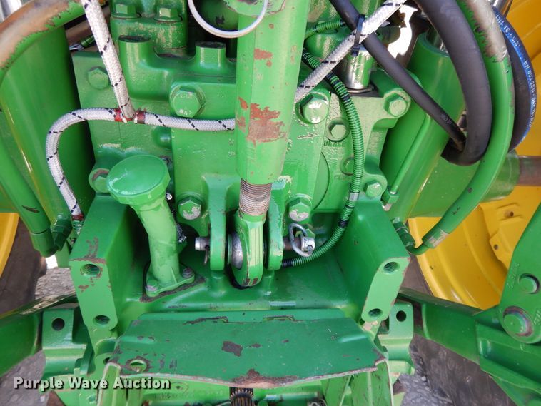 image for item DI7682 John Deere 7330 Premium  MFWD tractor