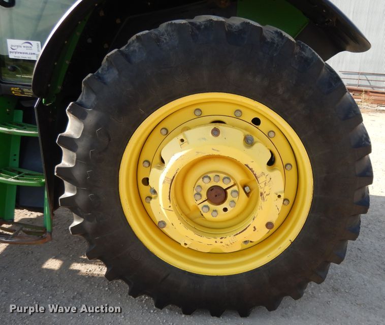 image for item DI7682 John Deere 7330 Premium  MFWD tractor