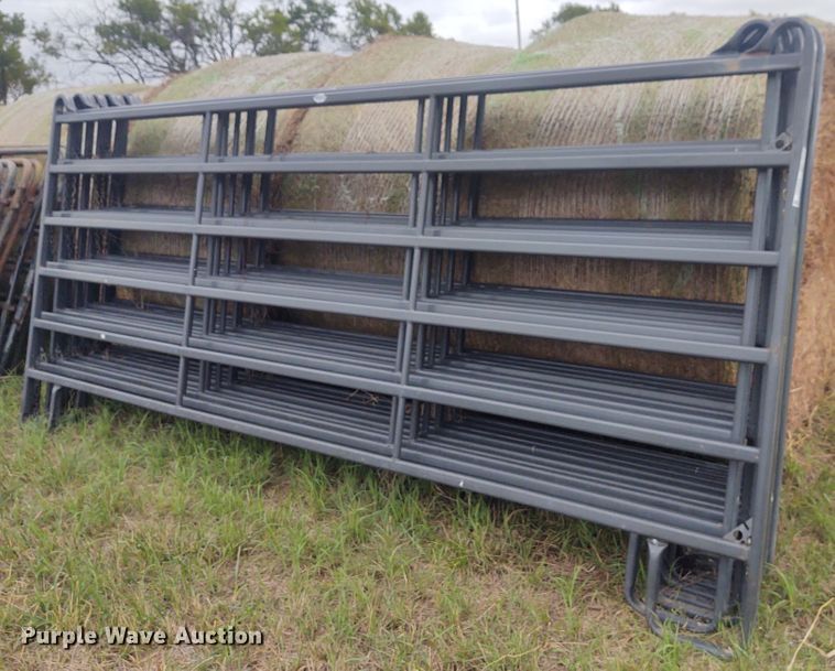 image for item EQ9423 (9) Priefert cattle panels