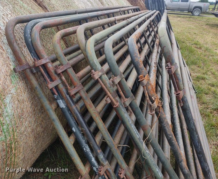 image for item EQ9424 (9) cattle panels