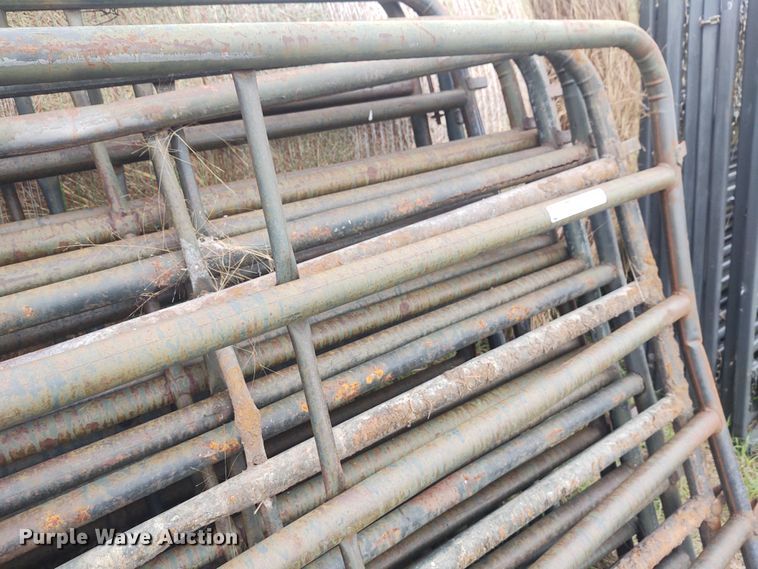 image for item EQ9424 (9) cattle panels