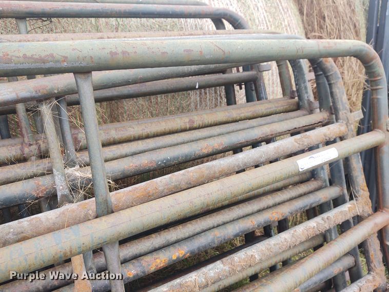 image for item EQ9424 (9) cattle panels