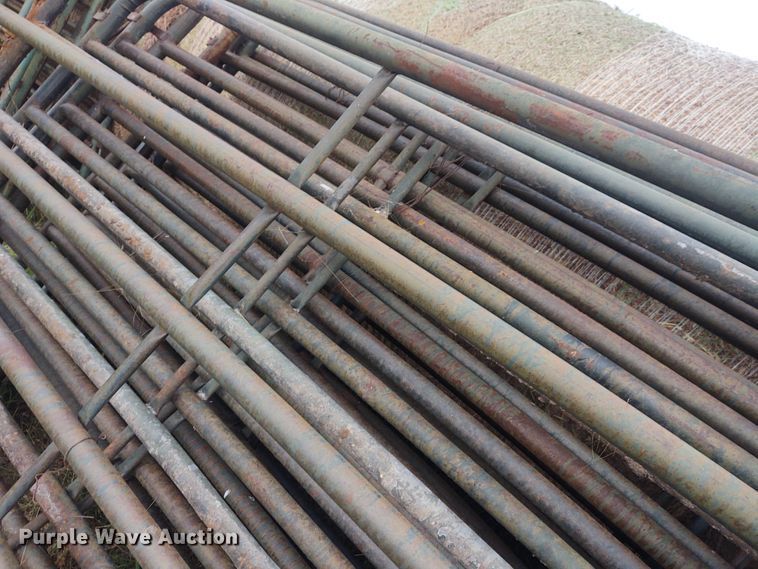 image for item EQ9424 (9) cattle panels