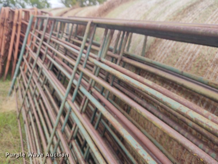 image for item EQ9424 (9) cattle panels