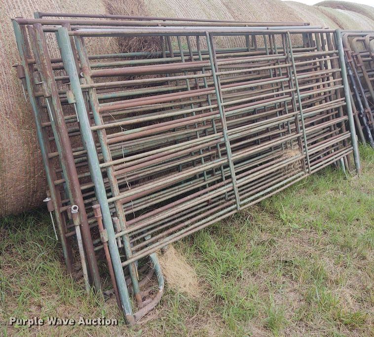 image for item EQ9425 (10) cattle panels