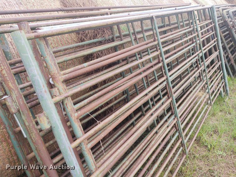 image for item EQ9425 (10) cattle panels