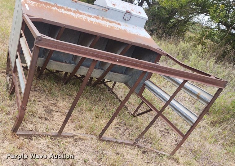 image for item EQ9430 Pride of the Farm calf creep feeder