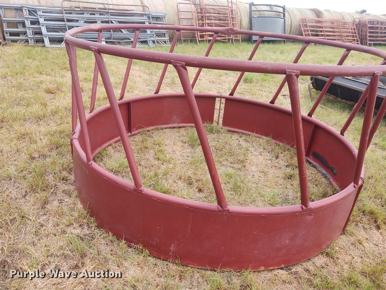 image for item EQ9431 (5) livestock feeders