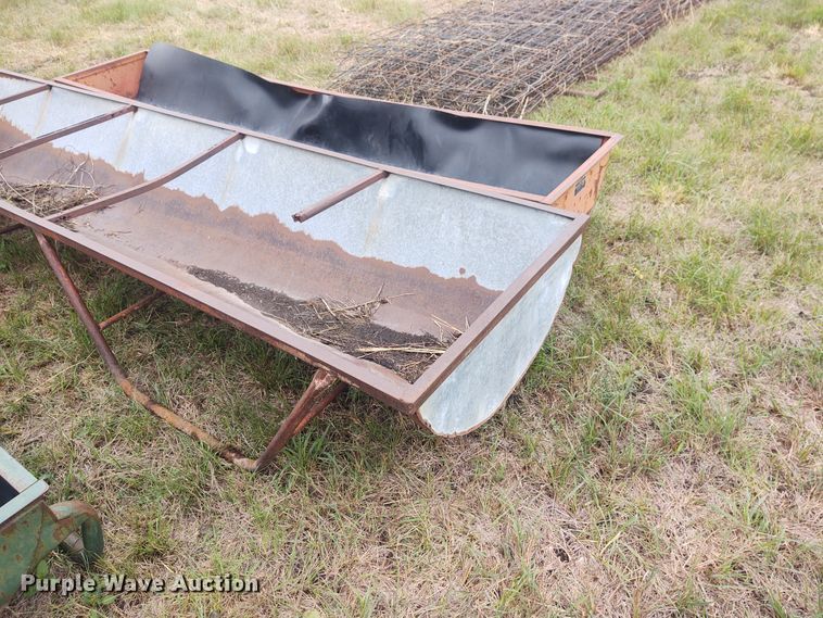 image for item EQ9431 (5) livestock feeders