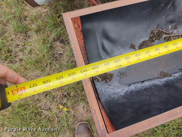 image for item EQ9431 (5) livestock feeders