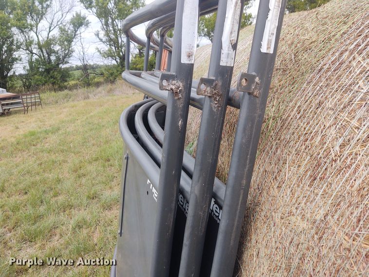 image for item EQ9433 Priefert tub and alley