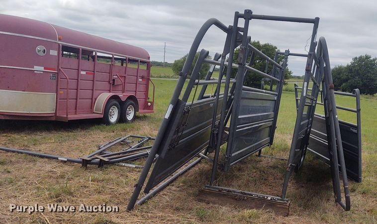 image for item EQ9433 Priefert tub and alley