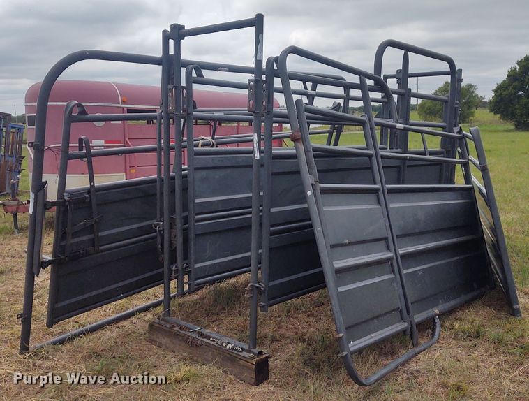 image for item EQ9433 Priefert tub and alley