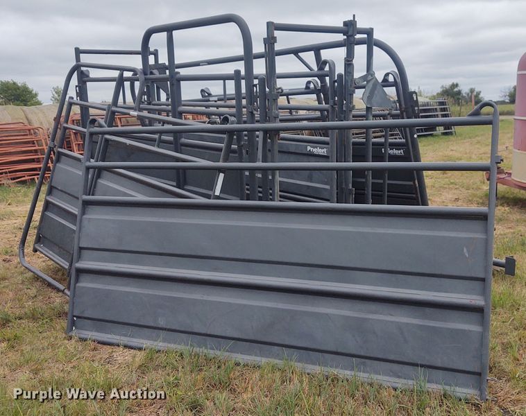 image for item EQ9433 Priefert tub and alley