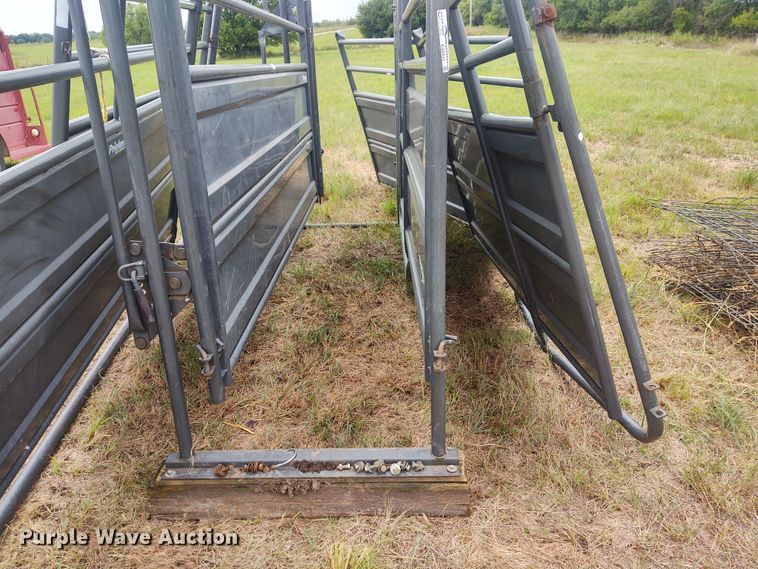 image for item EQ9433 Priefert tub and alley