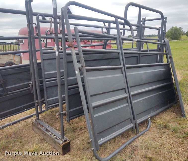 image for item EQ9433 Priefert tub and alley