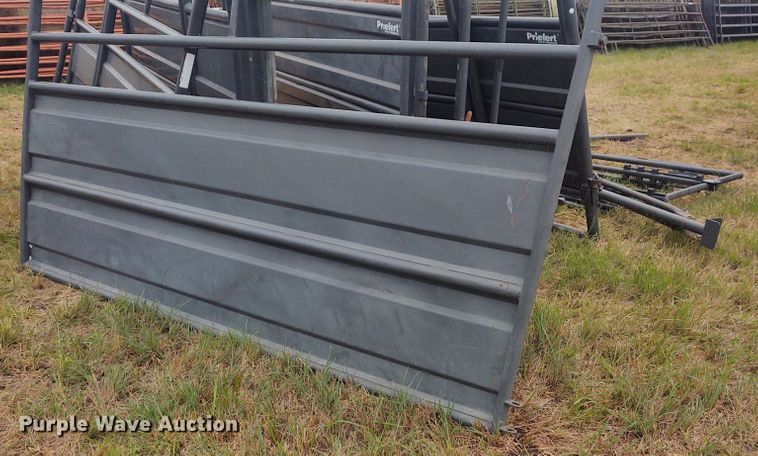 image for item EQ9433 Priefert tub and alley