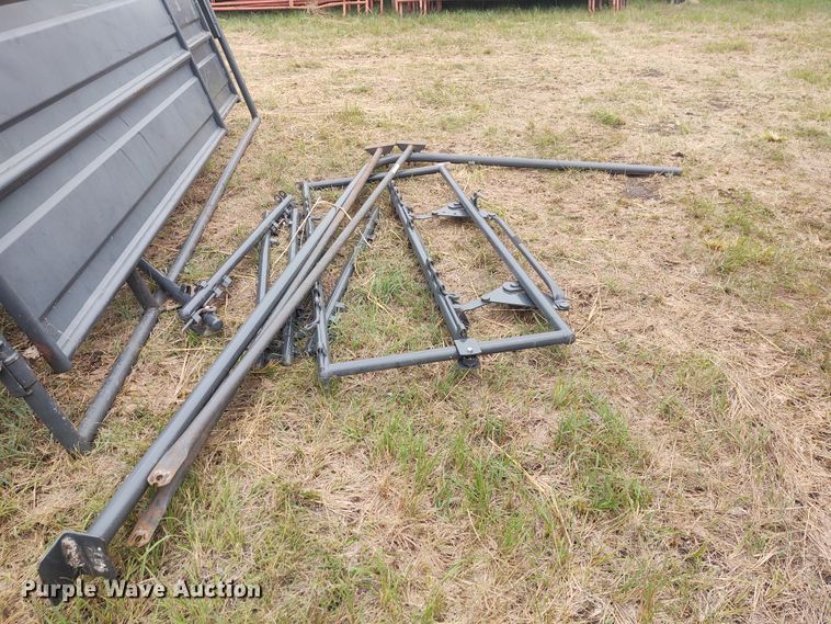 image for item EQ9433 Priefert tub and alley