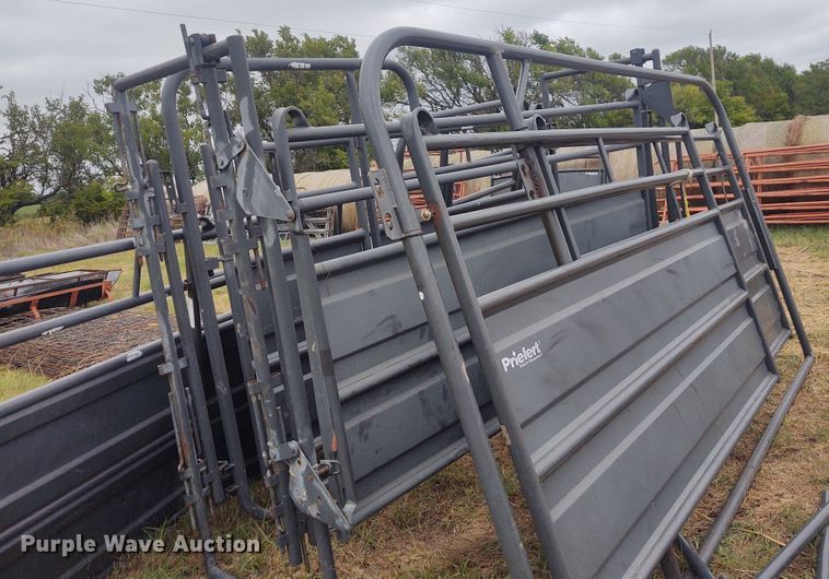 image for item EQ9433 Priefert tub and alley