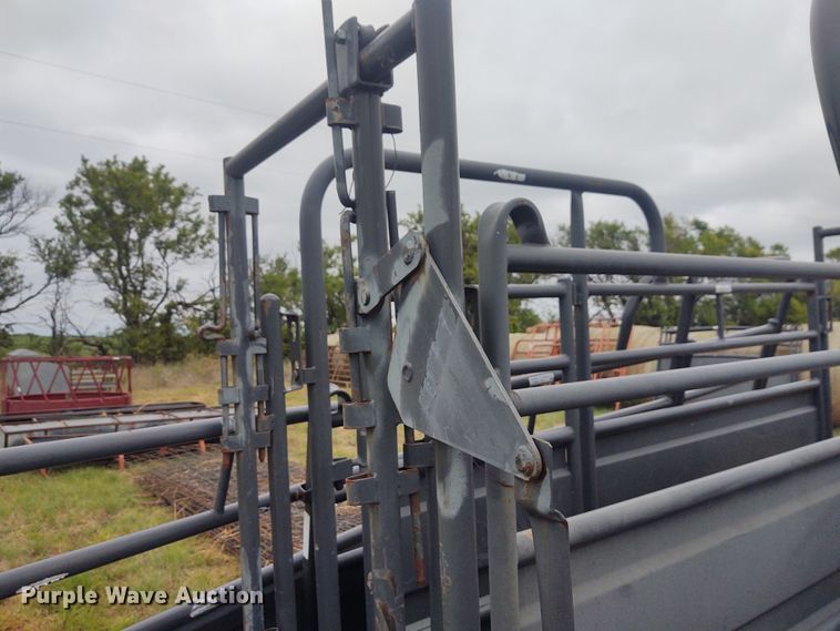 image for item EQ9433 Priefert tub and alley