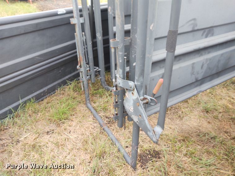 image for item EQ9433 Priefert tub and alley