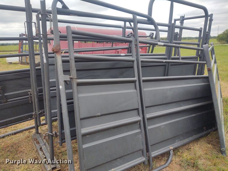 image for item EQ9433 Priefert tub and alley