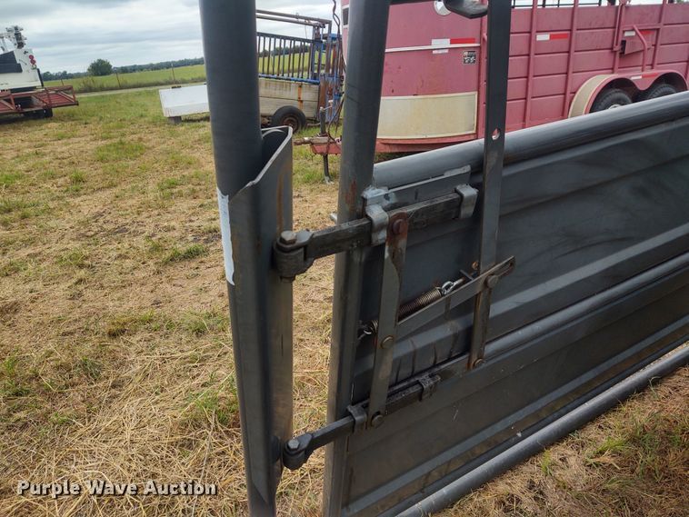 image for item EQ9433 Priefert tub and alley